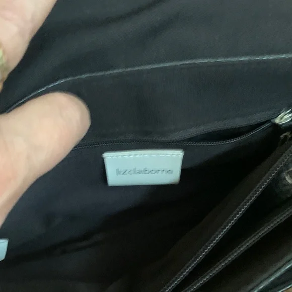 Liz Claiborne Black Leather Crossbody Bag - Picture 3 of 8